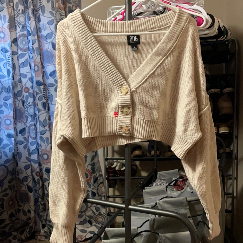 UO cream cropped sweater